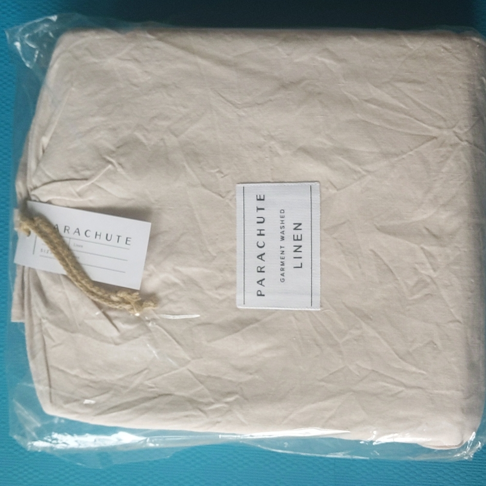 Parachute full / queen size duvet cover in linen colorway is blush brand new